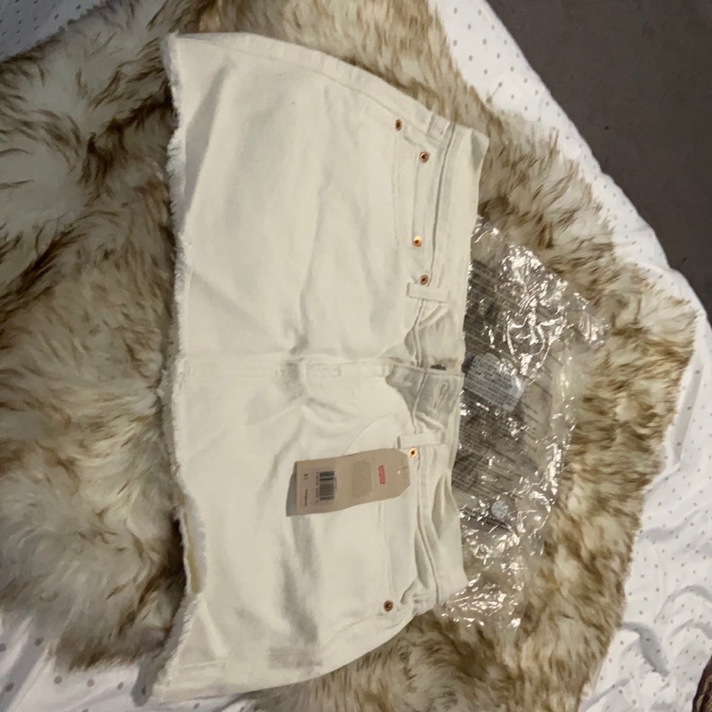 Levi’s short skirt